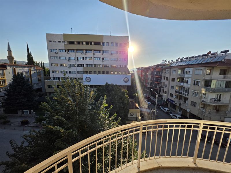 Burdur erkek apart balkonundan şehir merkezi manzarası