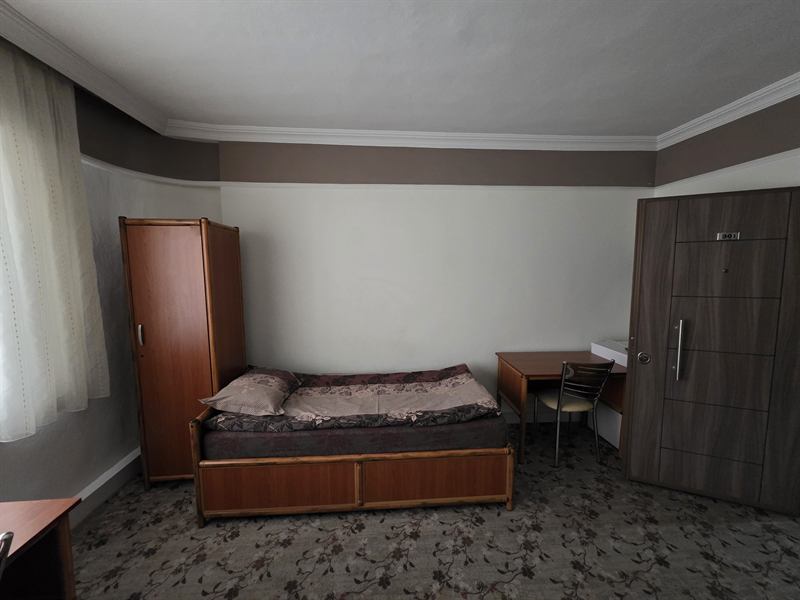 Burdur erkek apart 301 numaralı tek kişilik oda